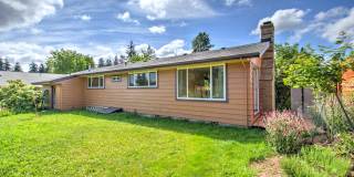 West Olympia 2bd 1 bath Cottage Rambler with Garden Space Gallery 24