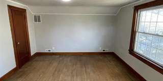 715 S Henderson Street Gallery 25
