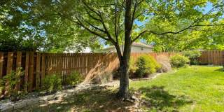 FULLY FURNISHED 4 BEDROOM, WALKOUT BASEMENT - SHORT TERM 6 MONTH RENTAL AVAILABLE IN OZARK! Gallery 55