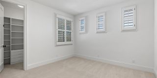 17 Colonial Gallery 19