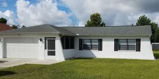 Adorable 3 Bedroom Home with Large Lanai Gallery 1