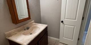 La Place 5th St Gallery 21