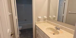 Spacious Home Freshly Painted and New Carpeted! Fully Fenced in Back Yard. Gallery 15