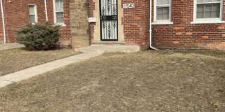 Spacious 3-bedroom, 1 bathroom Brick Home in Schulze Gallery 8