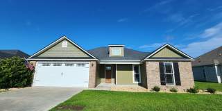 Modern 4BR Home with Screened Porch, Granite Kitchen & Fenced Backyard Gallery 1