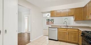 5-BEDROOM HOME IN WILSHIRE TERRACE Gallery 12