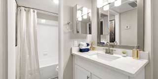 The Halston Gallery 23