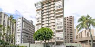 Waikiki Living at Its Finest – Beautiful 2-Bedroom, 2-Bath Condo Gallery 1