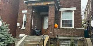 4 Bedroom House Available Next to UC Campus Gallery 1