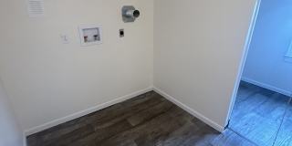 320 7th Street Gallery 1