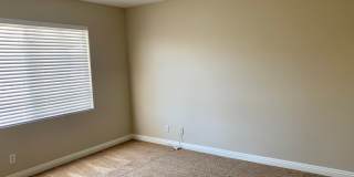 Beautiful Townhouse in Aliso Viejo Gallery 1