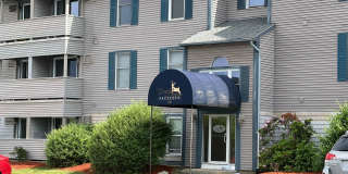 Deer Haven Preserve 2 bed, 1 bath 3rd floor unit Gallery 1
