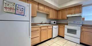 SHORT TERM RENTAL! 3Br/2Ba Condo in the Heart of Boulder Gallery 14