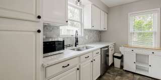 Comfort & Convenience on Olmstead Street Gallery 10