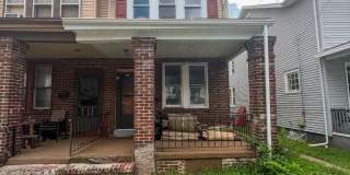 221 WOODLAWN Avenue Gallery 1