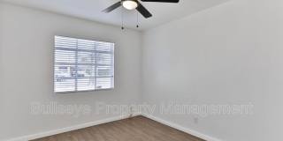 2129 W. Weldon Ave. Gallery 10