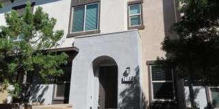 Immaculate Three bedroom Townhome in Gated Community Gallery 1