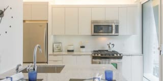 170 Amsterdam 170 Amsterdam Gallery 8