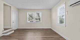 Spacious 1 Bedroom Duplex in Trinity Park, blocks from Duke! - Renovated & Pet Friendly Gallery 7