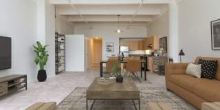 Lofts 640 Gallery 20
