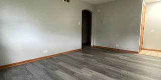 Beautiful and spacious 2 Bedroom 1 Bath house in Lansing, IL MUST SEE Gallery 4