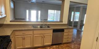 Stunning 3 bedroom 3 bath with Guest House in Sun City Anthem for 55+! Gallery 9
