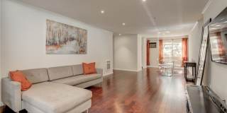 8400 De Longpre Avenue Gallery 11