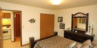 Deckner Manor Gallery 17