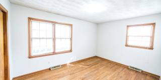 4 Bedroom || 3 Bathroom Home with Finished Basement Gallery 16