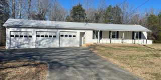 2 Bed, 2 Bath newly renovated home located in Thomasville! Gallery 1