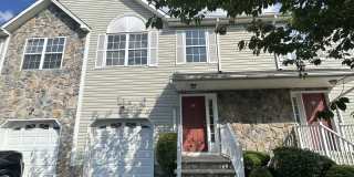 3 bedrooms, 2.5 bathrooms Gallery 1
