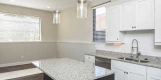 Second Avenue Apartments Gallery 11