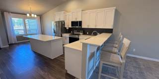 Beautiful Meridian Home in Prime Location Near The Village, Parks & Schools Gallery 4