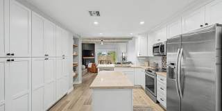 7972 E CACTUS WREN Road Gallery 6