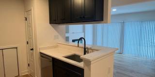 Spacious 2 bedroom Condo Uptown Charlotte  .( 500.00 off if you Move in by April 1, 2026) Gallery 5