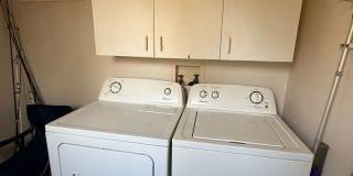 Charming 2 Bed, 1 Bath Triplex Gallery 11