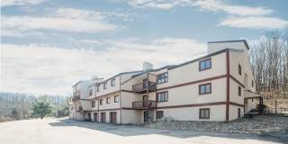 Noble Vista Apartments & Townhomes Gallery 1