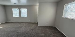 Cozy 1-Bedroom Bungalow – Easy Single-Level Living Gallery 1