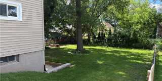 18 Briggs Avenue Gallery 19