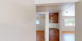 2545 North Euclid Avenue Gallery 7