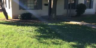 Roomy 6-Bedroom Home with Pool Roomy 6-Bedroom Home with Pool Gallery 1
