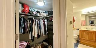 NIce 4 bed in Mission Hill Gallery 24