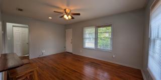 2/1 House With a Detached Garage / Garage Has Pool Table & Bathroom / Large Corner Lot / NBISD Gallery 13