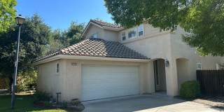 Beautiful home in gated golf course community Gallery 1