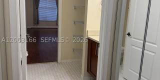 1333 SW 4th Ct Gallery 12