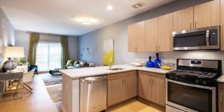 The Harper at Harmon Meadow Apartments Gallery 6