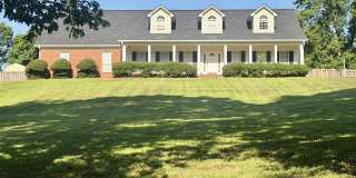 271 MEADOWLAND Dr Gallery 1