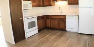 423 5th Street Gallery 8