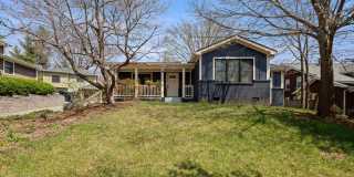 Beautiful Home - Excellent Kenilworth Location! Gallery 1