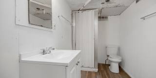 19121 Kingsville St Gallery 18